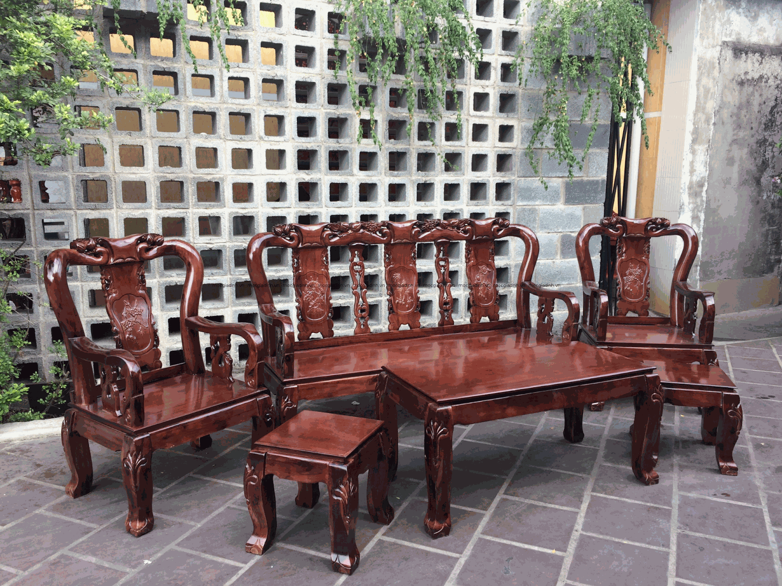 Bộ bàn ghế gỗ Tràm Tay 8 - giúp nâng cao diện mạo ngôi nhà