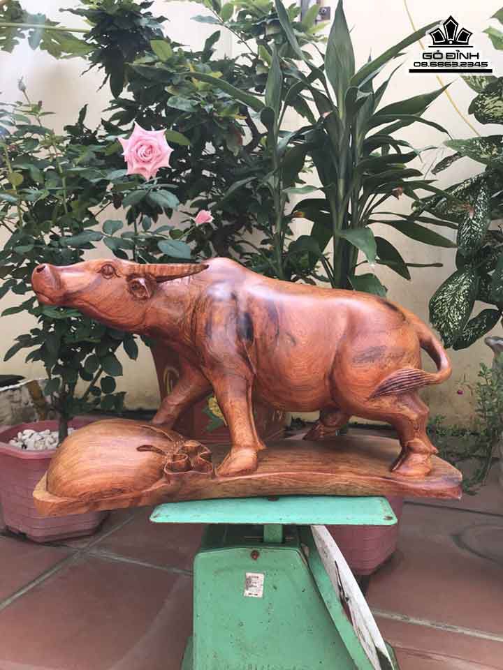 Tượng Trâu Phú Quý Gỗ Hương