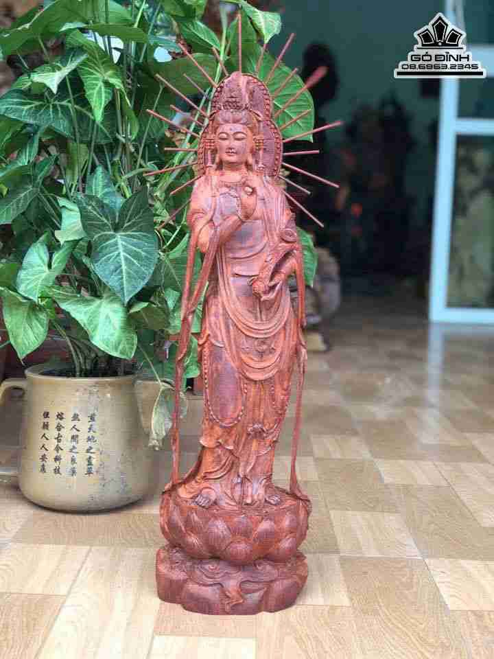 Tượng Phật Bà gỗ Tử Đàn