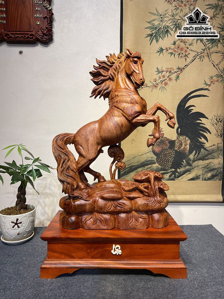 Tượng gỗ Nhất Mã rất phổ biến trong đời sống hiện nay