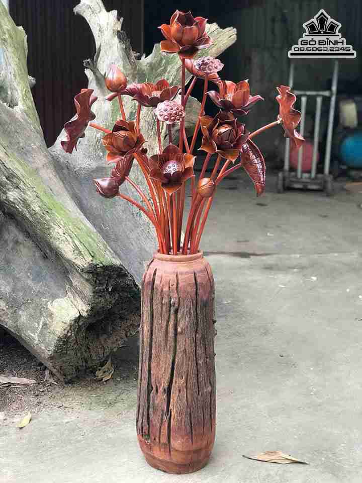 Sản phẩm tinh tế bình gỗ Hoa Sen  