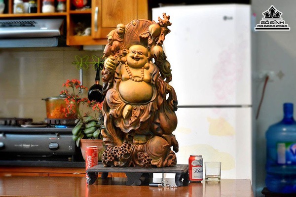Tượng Phật Di Lặc gỗ Bách Xanh