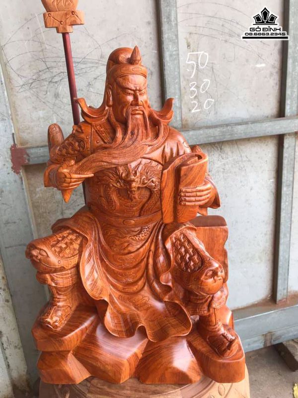 Quan Công Đọc Sách Gỗ Hương