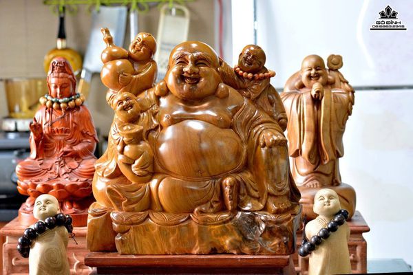 Phật Di Lặc gỗ Bách Xanh
