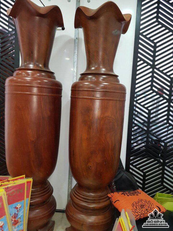 Cặp Lục Bình Gỗ Gõ Đỏ Việt