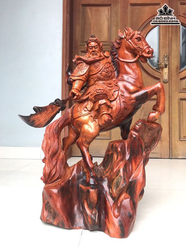 Tượng Quan Công Cưỡi Ngựa Gỗ Trắc