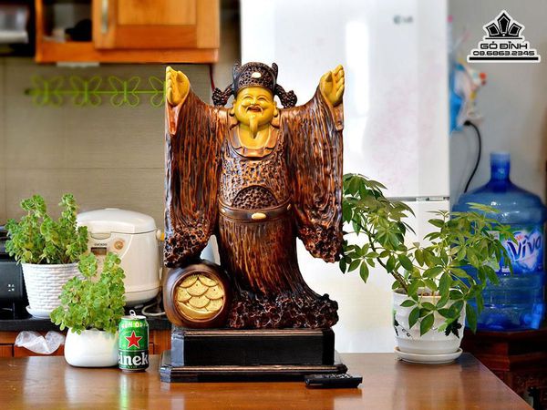 Tượng Thần Tài Nghênh Hỷ Gỗ Bách Xanh