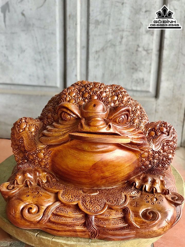 Tượng Cóc Ngậm Đồng Tiền Gỗ Hương