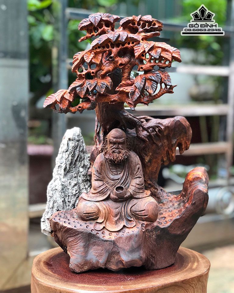 Tượng Đạt Ma Ngồi Thiền Gỗ Trắc Ôm Đá 