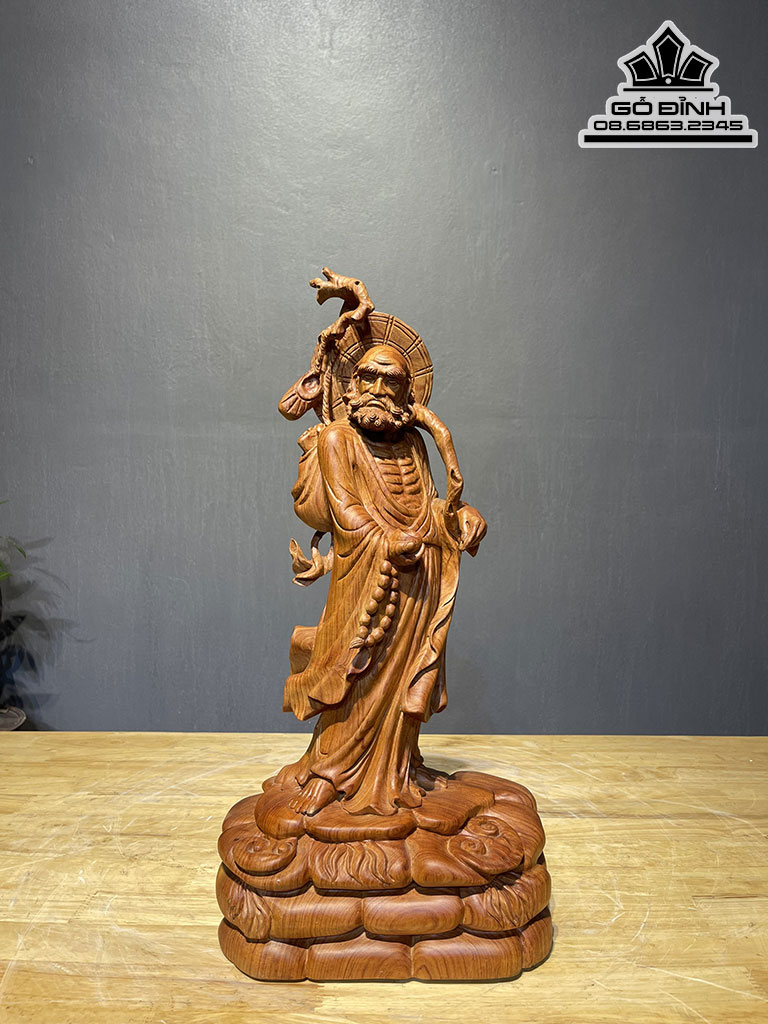 Đạt Ma Sư Tổ với một chiếc dày