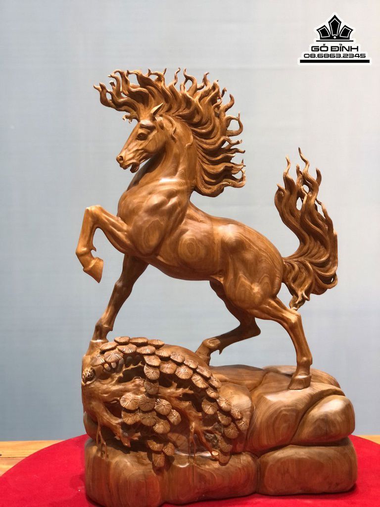 Tượng Ngựa gỗ