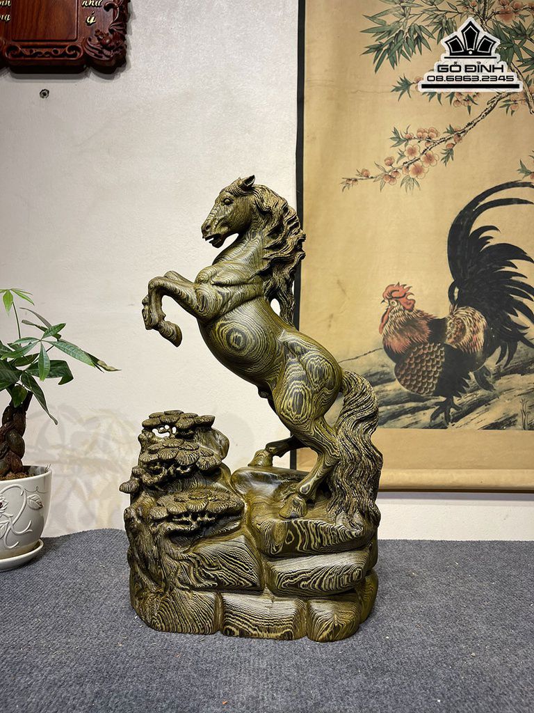 Tượng Ngựa gỗ Mun Hoa