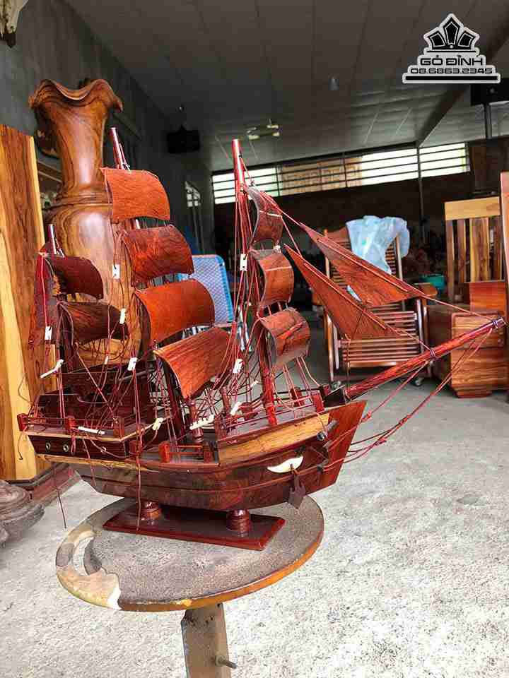Thuyền Buồm xuôi gió gỗ Hương Việt