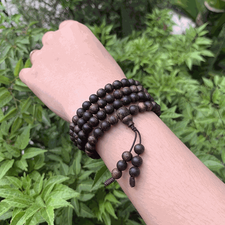Cách đeo Chuỗi 108 Hạt - tránh tà khí, mang lại sự tự tin