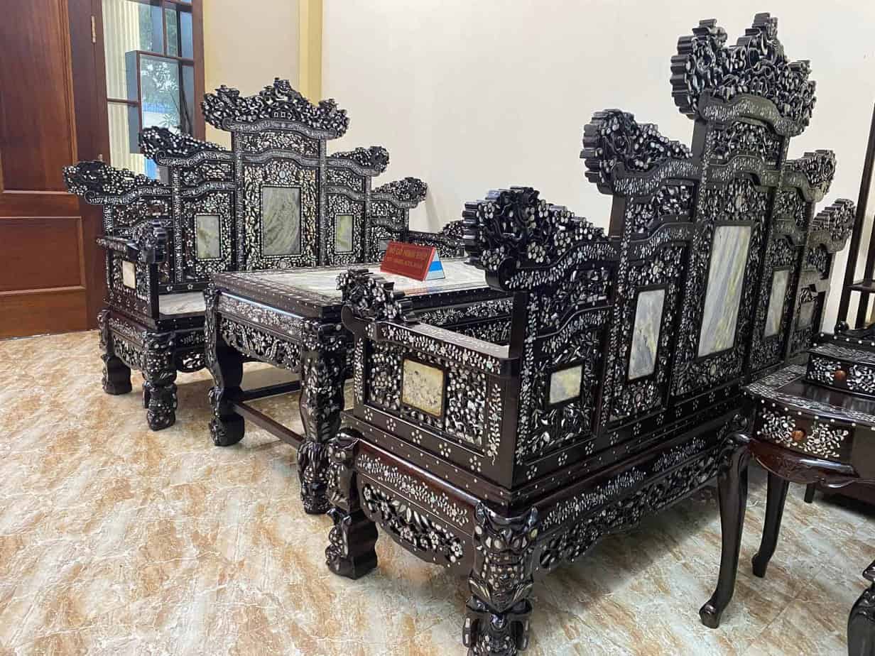 Bộ Trường Kỷ gỗ giúp gia tăng sinh khí và may mắn, thịnh vượng