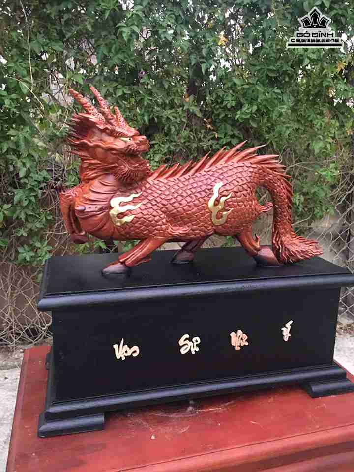 Tượng Kỳ Lân Gỗ Hương 