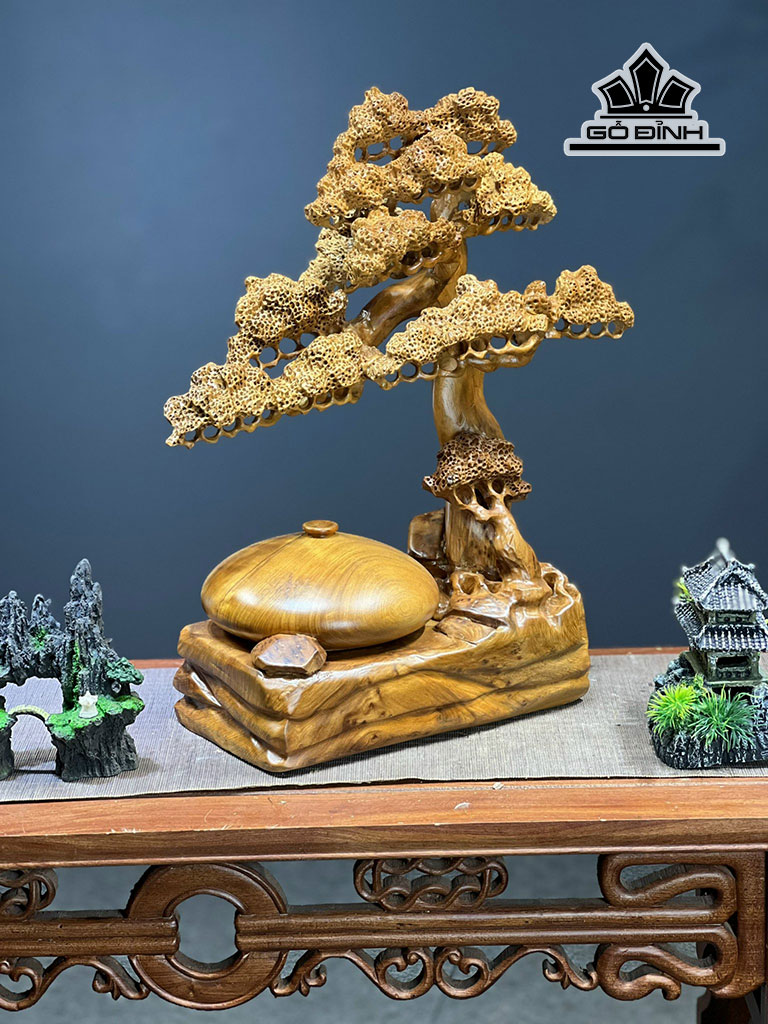 Cây Tùng Phú Quý