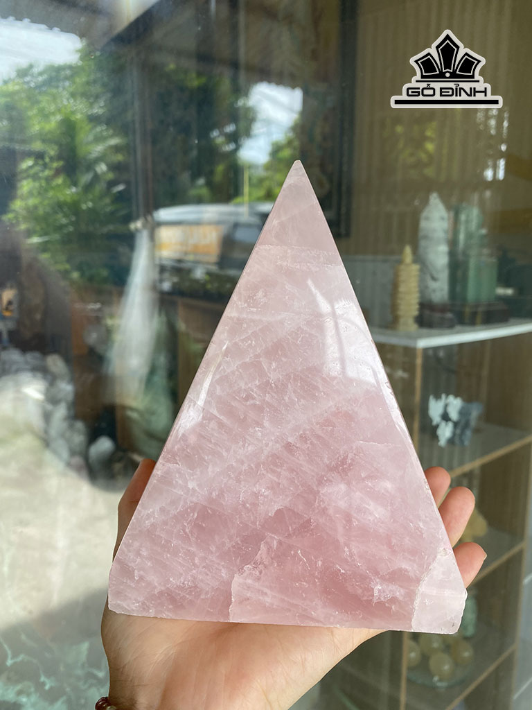 Kim Tự Tháp Đá Phong Thủy