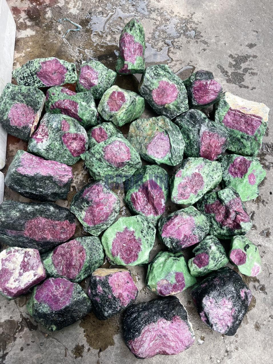 Đá Zoisite