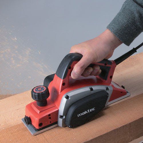 Máy Bào Gỗ cầm tay Maktec MT191 có giá khoảng 1.500.000 VND