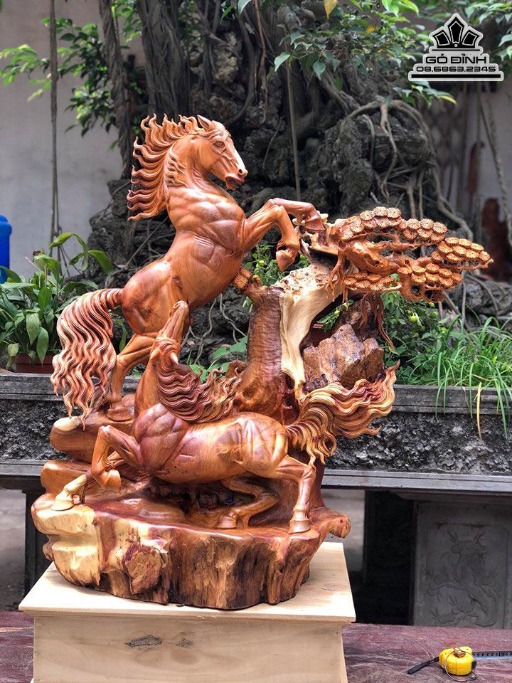 Tượng Ngựa Uyên Ương Gỗ Hương