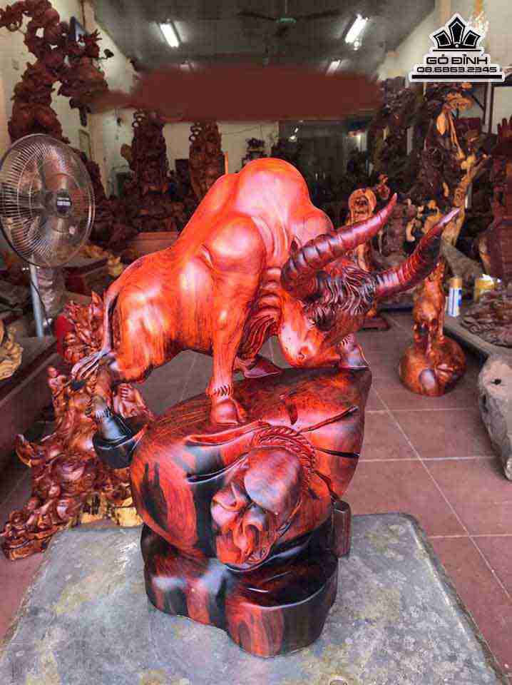 Tượng Bò Tót Gỗ Trắc