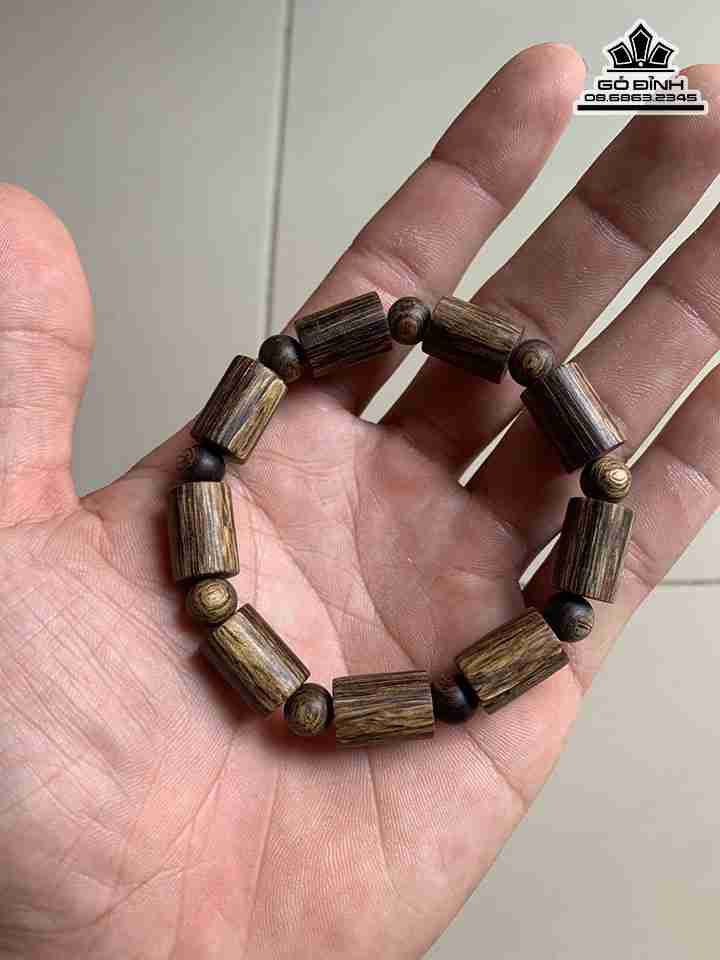 Vòng Tay Hạt Trúc Gỗ Trầm Hương 