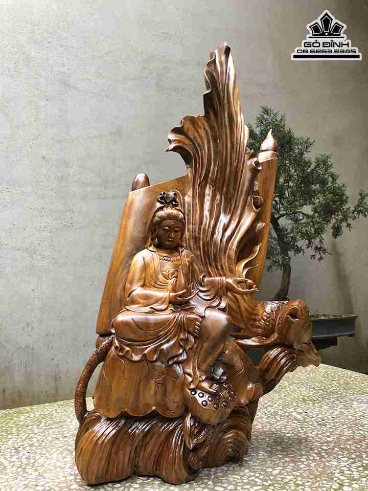 Tuong-phat-Ba-Quan-Am-Go-Bach-Xanh-1