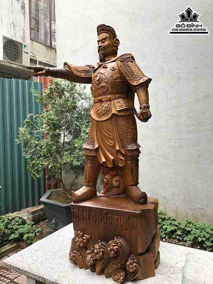 Tuong-Tran-Quoc-Tuan-Go-Bach-Xanh