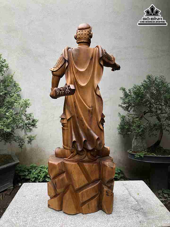 Tuong-Tran-Quoc-Tuan-Go-Bach-Xanh