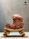 Diện Đạt Ma Sư Tổ Gỗ Tùng Đỏ Cao 30 Ngang 25 Sâu 15 (cm) 0