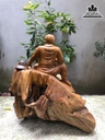 Tượng Đại Tướng Võ Nguyên Giáp Gỗ Bách Xanh Ôm Đá Cao 52 Ngang 45 Sâu 35 (cm) 0