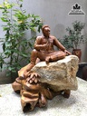 Tượng Đại Tướng Võ Nguyên Giáp Gỗ Bách Xanh Ôm Đá Cao 52 Ngang 45 Sâu 35 (cm) 3