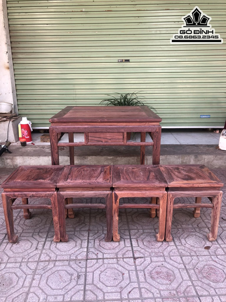 Bộ Bàn Ghế Gỗ Cẩm Việt Bàn Cao 80 Mặt 88 Ghế Cao 45 Mặt 36 (cm) 0