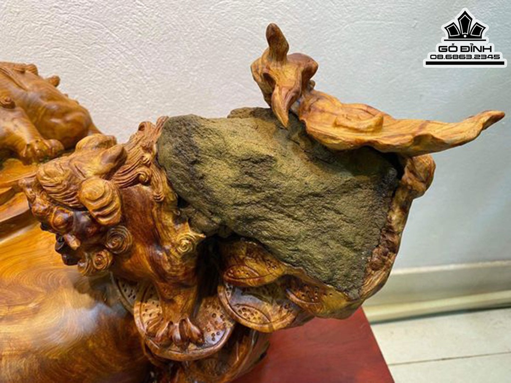 Tượng Tam Cóc Chấn Bình Gỗ Hương Việt Ôm Đá Cao 32 Ngang 62 Sâu 45 (cm) 0