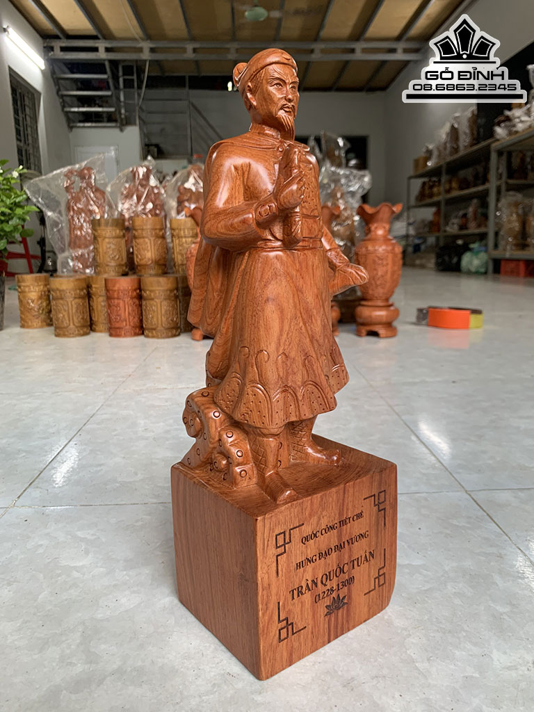 Tượng Trần Quốc Tuấn Gỗ Hương Cao 40 Ngang 13 (cm) 3