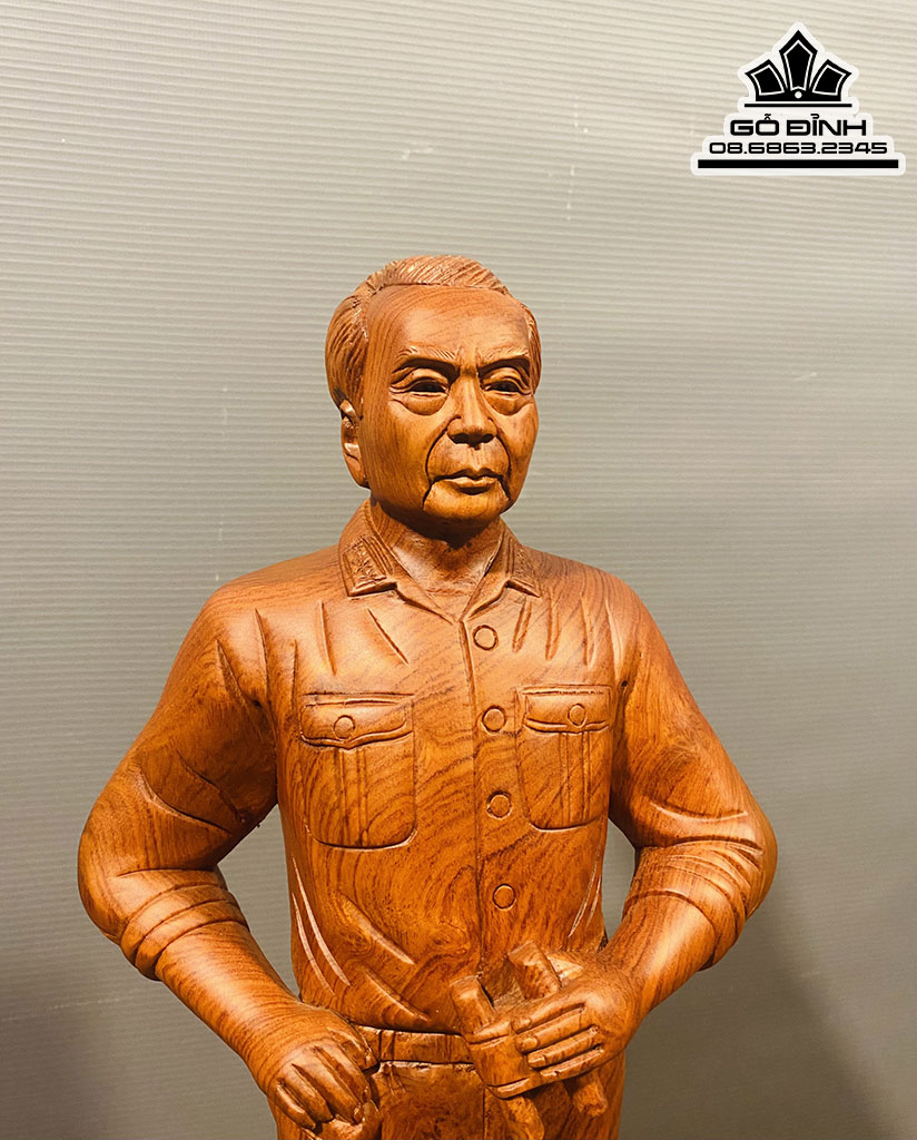 Tượng Đại Tướng Võ Nguyên Giáp Gỗ Hương Nguyên Khối Cao 60 Ngang 18 Sâu 12 (cm) 4