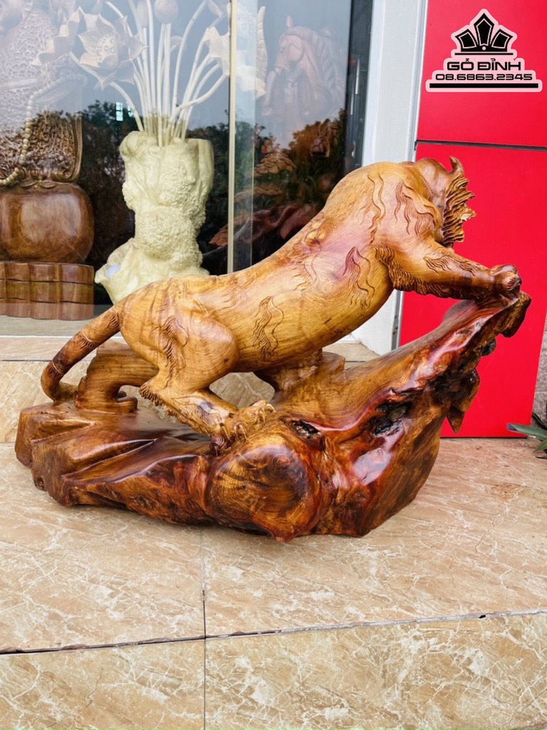 Tượng Hổ Phong Thủy Gỗ Hương Cao 55 Ngang 81 Sâu 32 (cm)