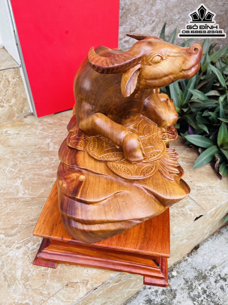 Tượng Trâu Phong Thủy Gỗ Hương Cao 26 Ngang 50 Sâu 21 (cm)
