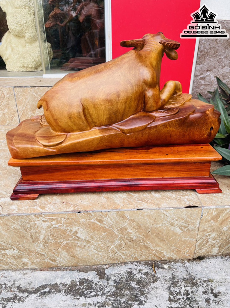 Tượng Trâu Phong Thủy Gỗ Hương Cao 26 Ngang 50 Sâu 21 (cm)