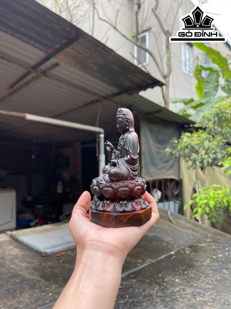 Tượng Phật Bà Quan Âm Gỗ Trắc Cao 15 Ngang 8 Sâu 8 (cm)