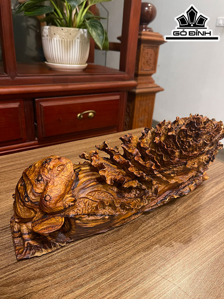 Tượng Thiềm Thừ Gỗ Sưa Cao 39 Ngang 16 Sâu 16 (cm)