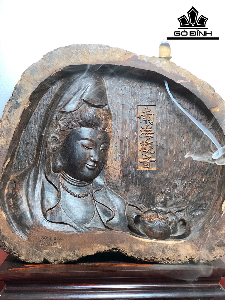 Tượng Phật Bà Quan Âm Gỗ Trắc Ngang 37 Cao 29 Sâu 7 (cm)