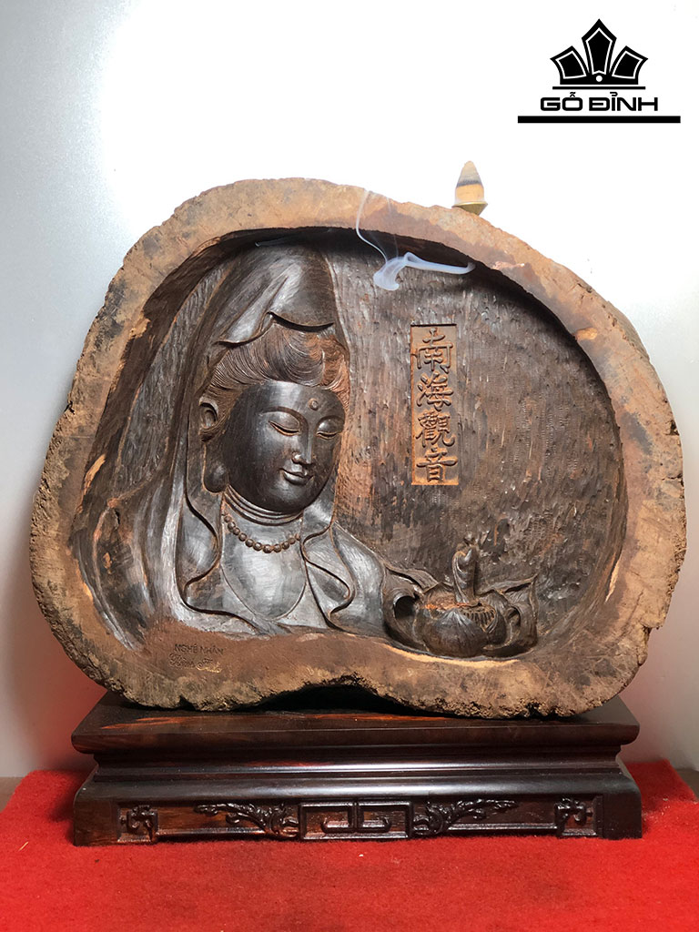 Tượng Phật Bà Quan Âm Gỗ Trắc Ngang 37 Cao 29 Sâu 7 (cm)