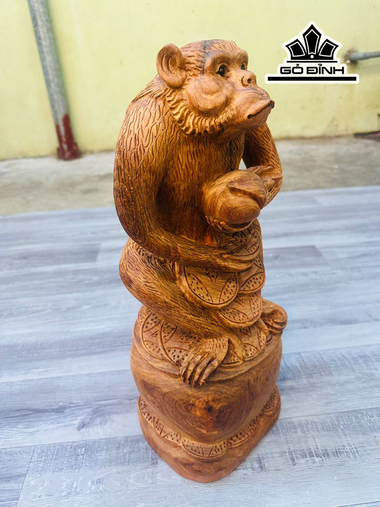 Khỉ Tài Lộc Gỗ Hương Cao 47 Ngang 20 Sâu 17 (cm)