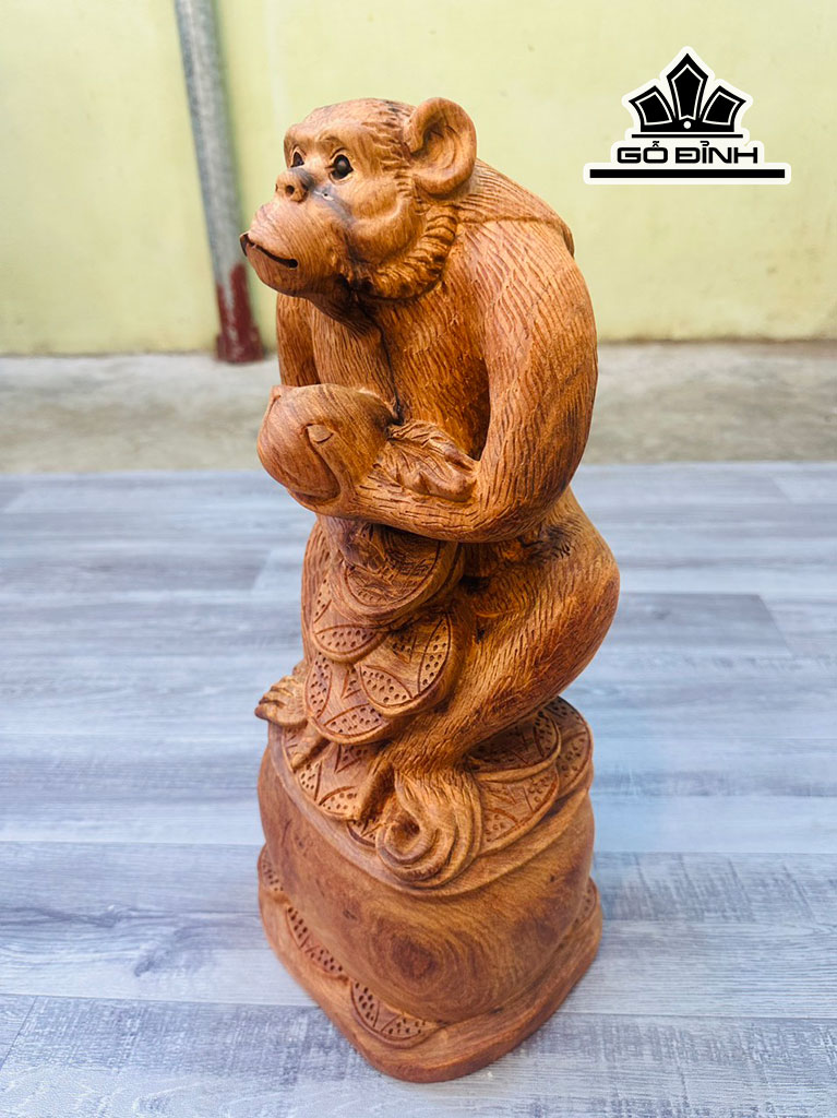 Khỉ Tài Lộc Gỗ Hương Cao 47 Ngang 20 Sâu 17 (cm)