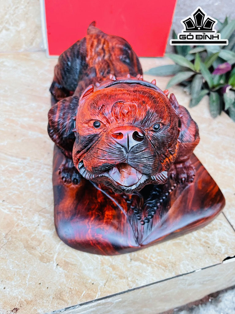 Tượng Chó Gỗ Trắc Cao 38 Ngang 22 Sâu 18 (cm)