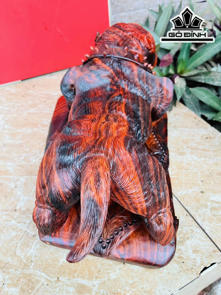 Tượng Chó Gỗ Trắc Cao 38 Ngang 22 Sâu 18 (cm)