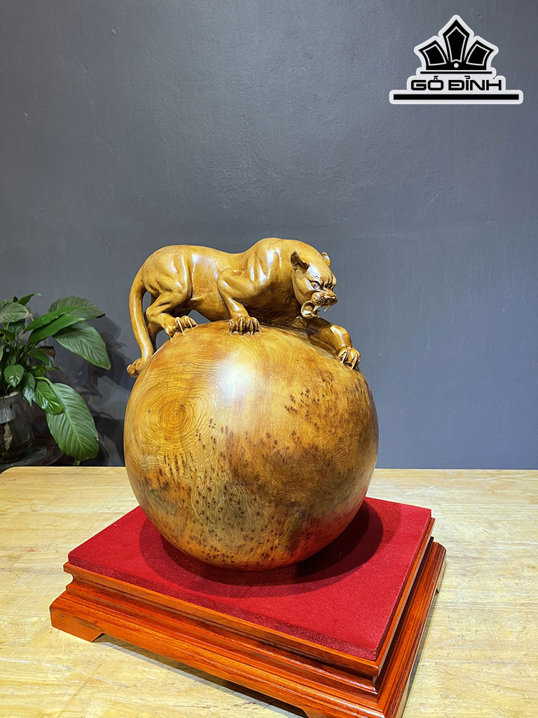 Tượng Báo Săn Mồi Gỗ Nu Ngọc Am Ngang 30 Cao 30 Sâu 26 (cm)