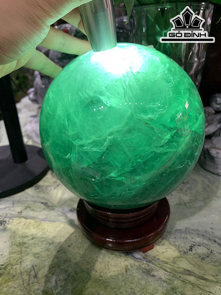 Bi Cầu Đá Flourite Đường Kính 15,8 (cm) 6,8kg